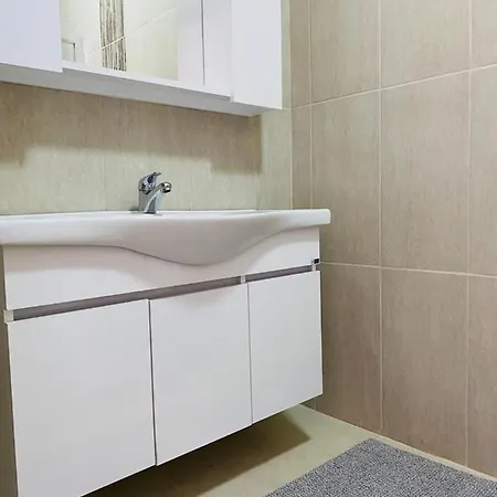 Bosphorus Dominant Renovated 120m With Breathtaking View 伊斯坦布尔